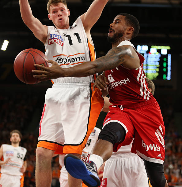 但在体能与 但在体能与