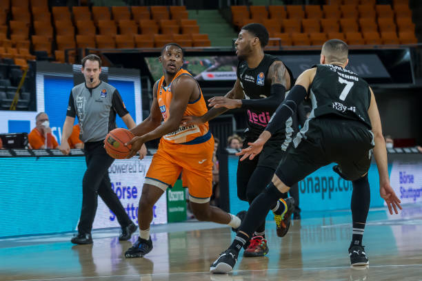 接近敌方A 接近敌方A